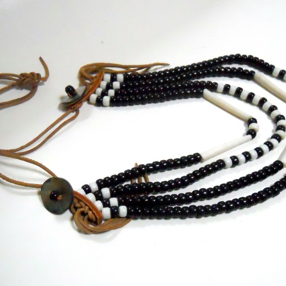 Bead and Horn Native Necklace - Picture 3 of 7